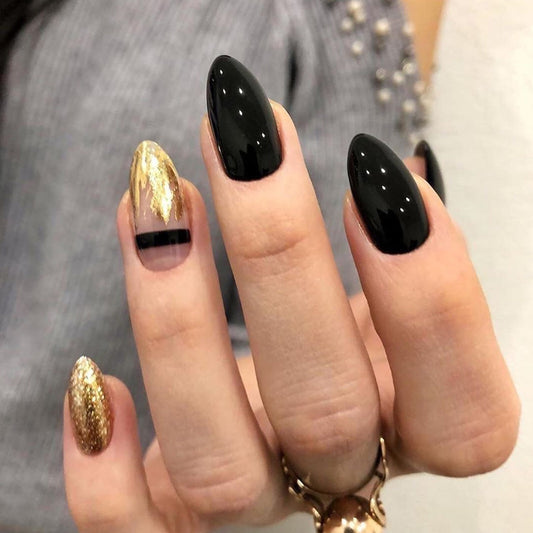 Black and Gold Nail Set