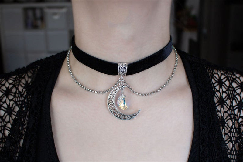 Black Moon Velvet Necklace